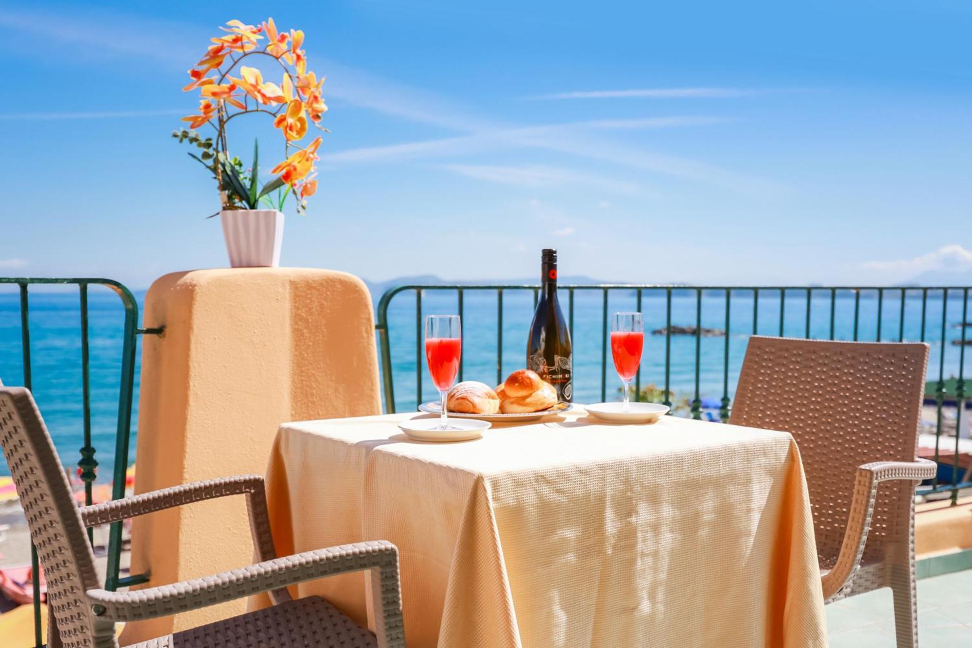 Hotel Rivamare Ischia Ngoại thất bức ảnh