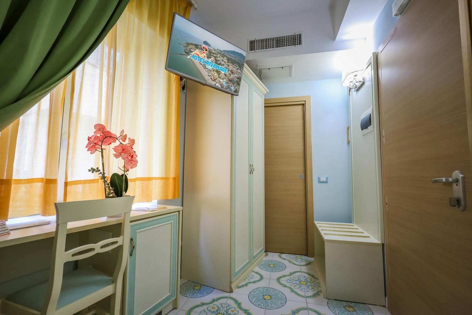 Hotel Rivamare Ischia Ngoại thất bức ảnh