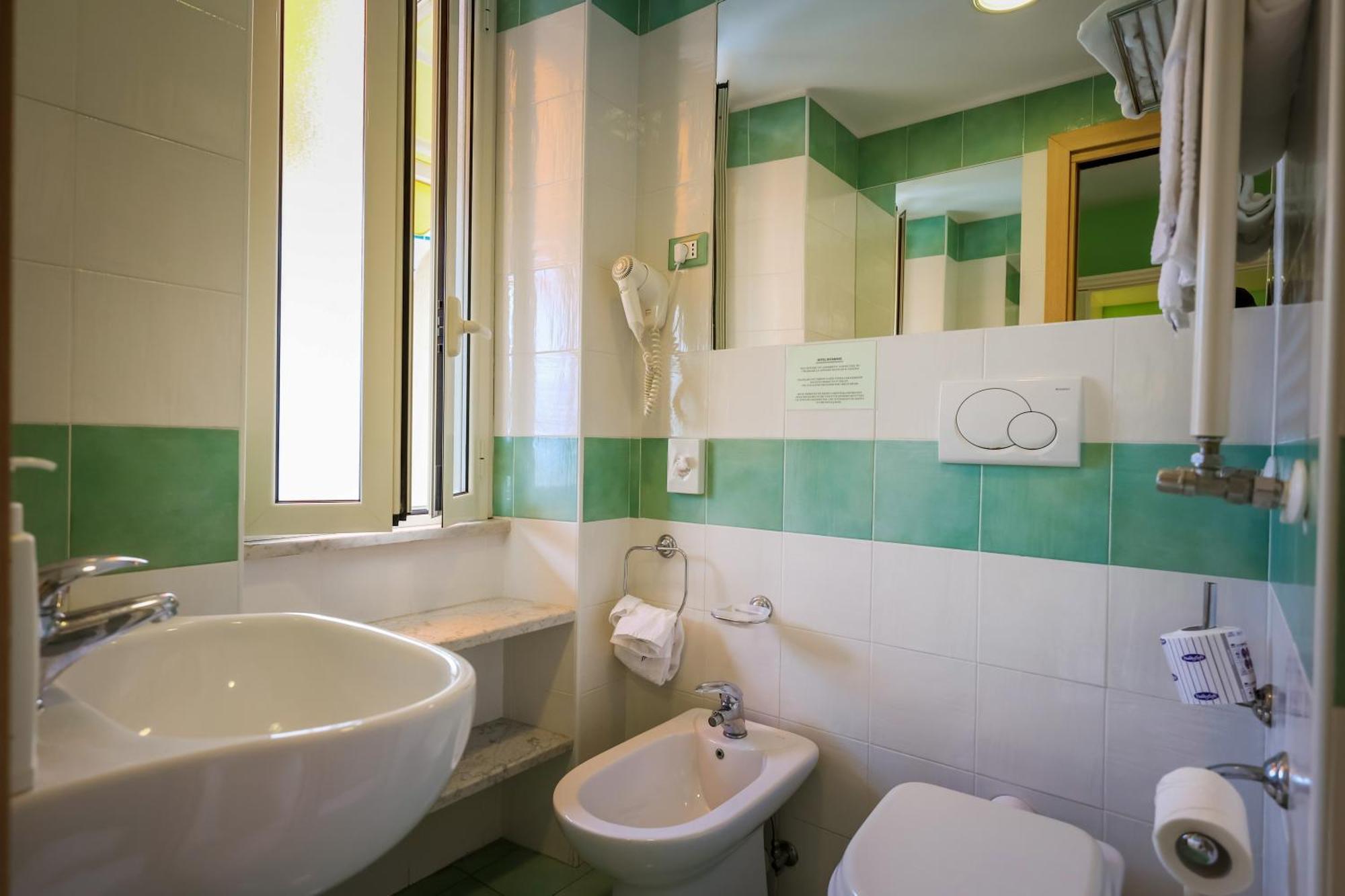 Hotel Rivamare Ischia Ngoại thất bức ảnh
